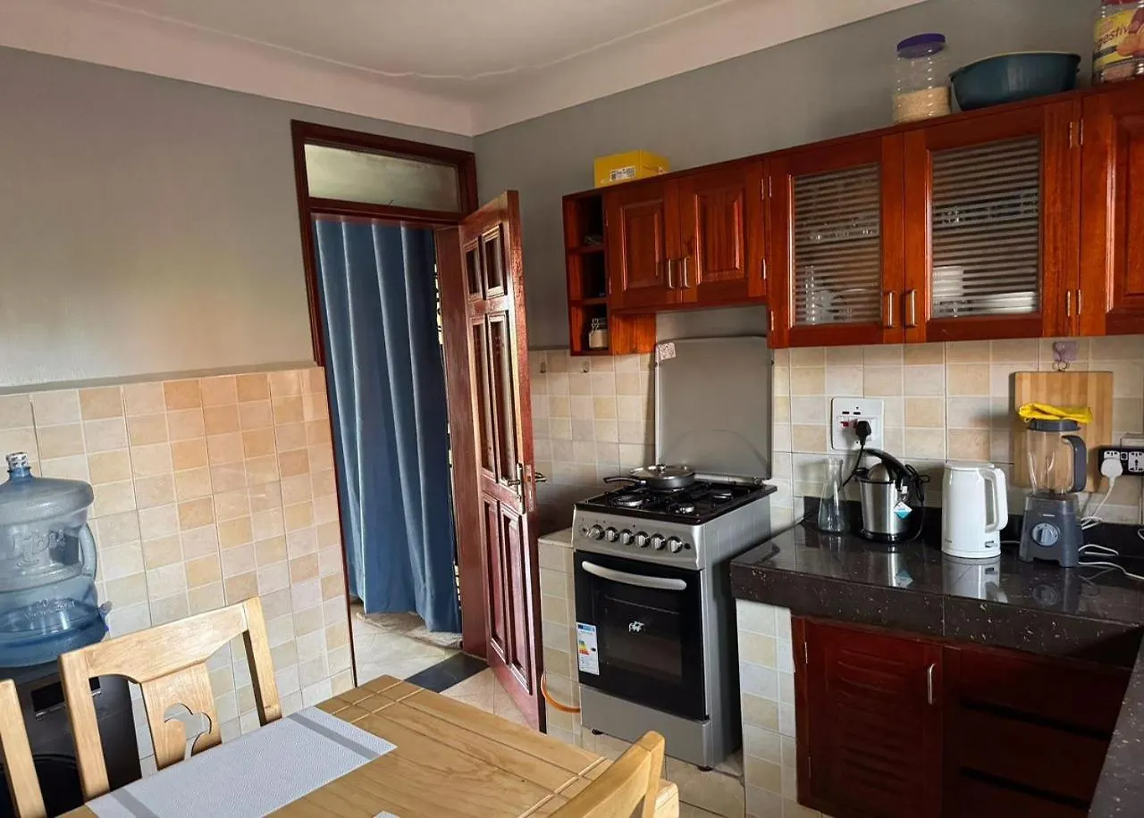 Kampala Comfort Apartment 0*,